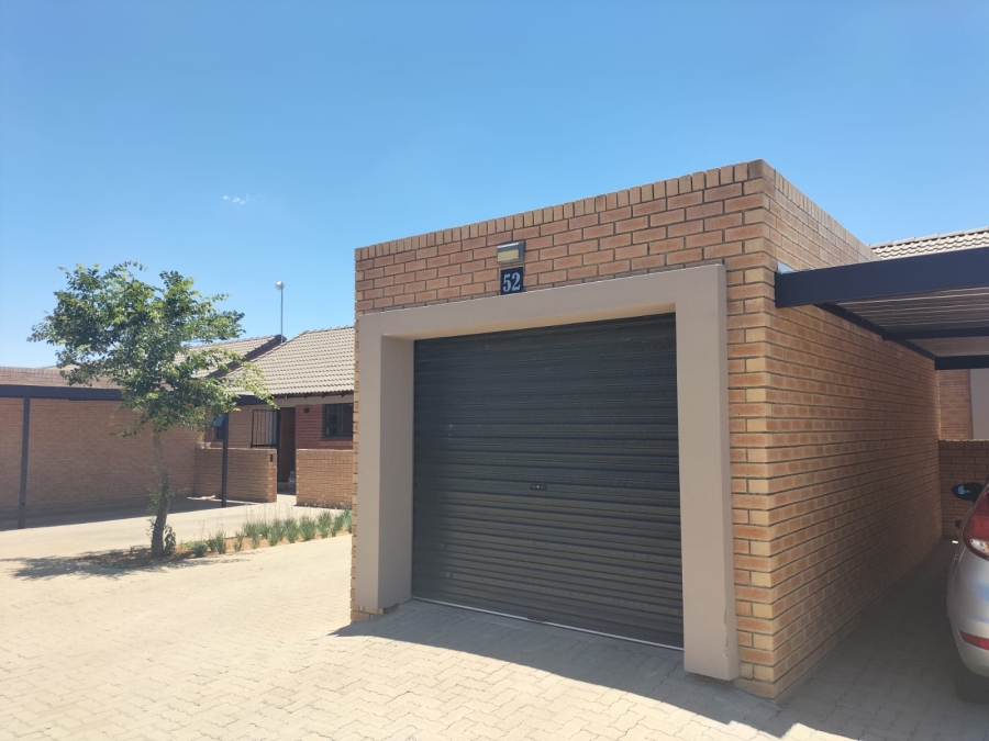 To Let 3 Bedroom Property for Rent in Douglas Valley Free State